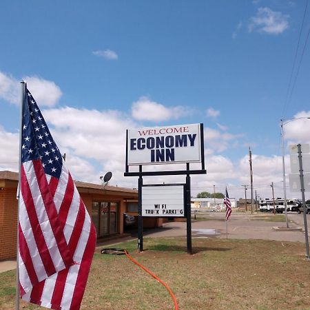 Economy Inn Brownfield Exterior photo